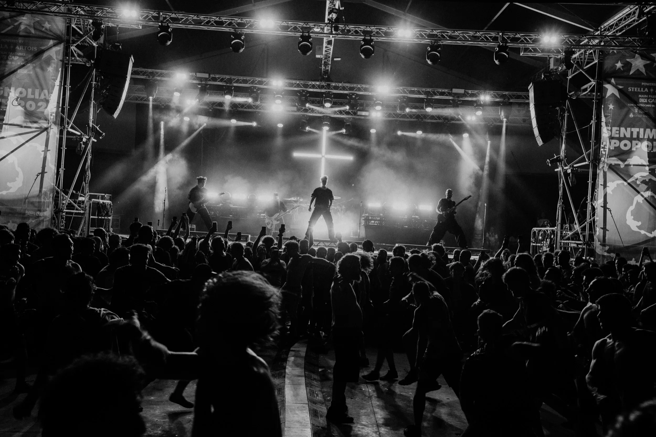 KNOCKED LOOSE // 16